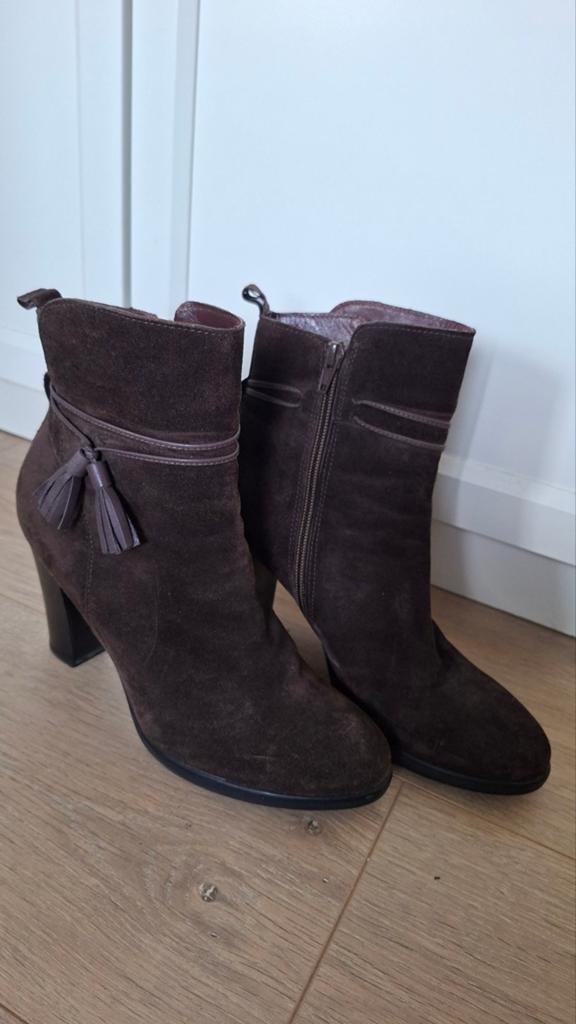 Elegante suède dames laarsjes mt 40, Kleding | Dames, Schoenen, Gedragen, Hoge laarzen, Bruin, Ophalen