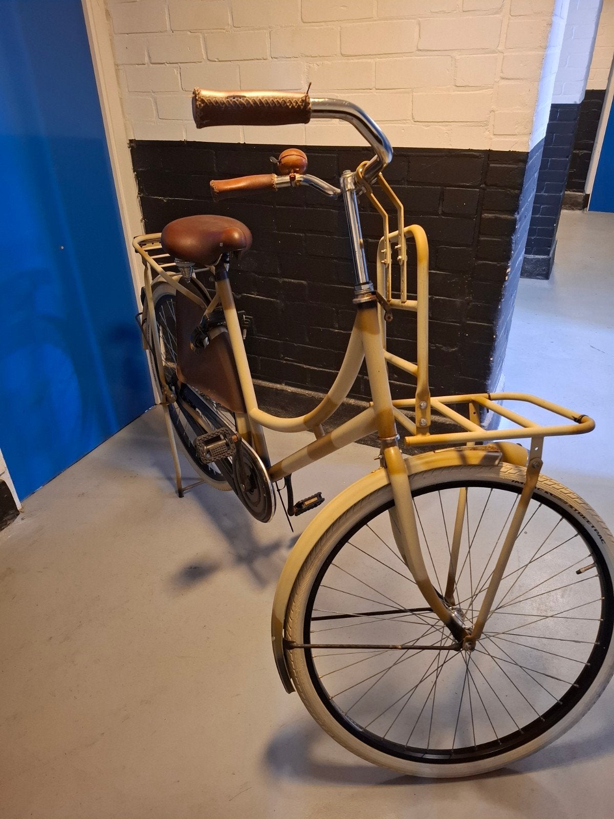 Geel k.r oma fiets frm 55 heel mooi twee hans, 53 tot 56 cm, Ophalen of Verzenden, Zo goed als nieuw