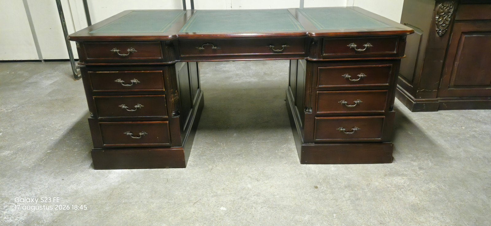Klassiek Engels Chesterfield Bureau met Lederen inleg, Ophalen