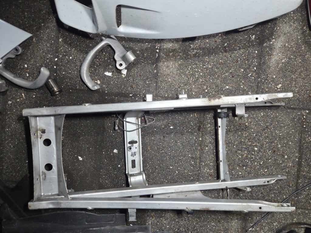 Honda VFR 750 F RC36-1 Achterframe / subframe achter, Ophalen