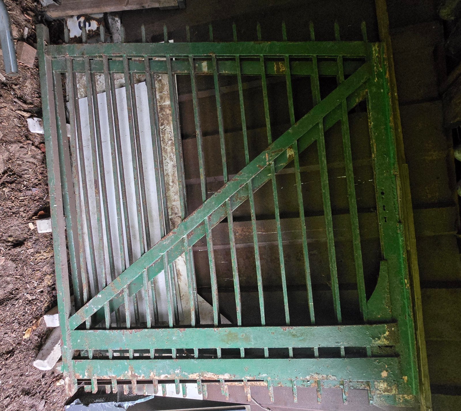 Massief stalen spijlen hek / ijzeren poort, draaihek,, Ophalen, Gebruikt, 150 tot 200 cm, IJzer