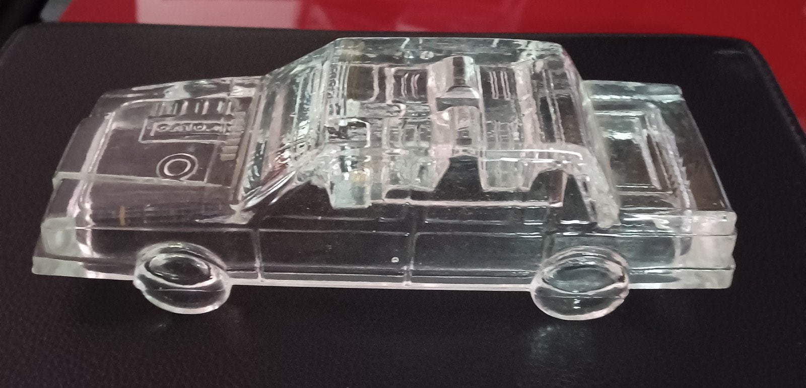 Volvo 700 serie glazen model, presspapier, in nieuwstaat., Hobby en Vrije tijd, Modelauto's | 1:24, Ophalen of Verzenden, Nieuw