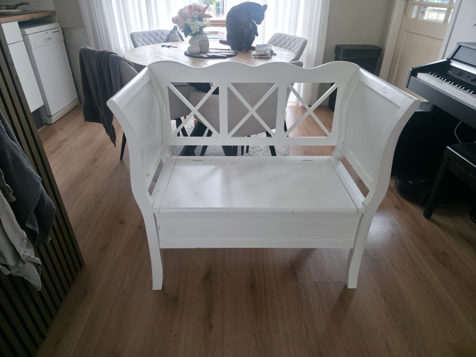 Schattig brocante landelijk witte klepbank met opbergruimte, Huis en Inrichting, Ophalen, Gebruikt