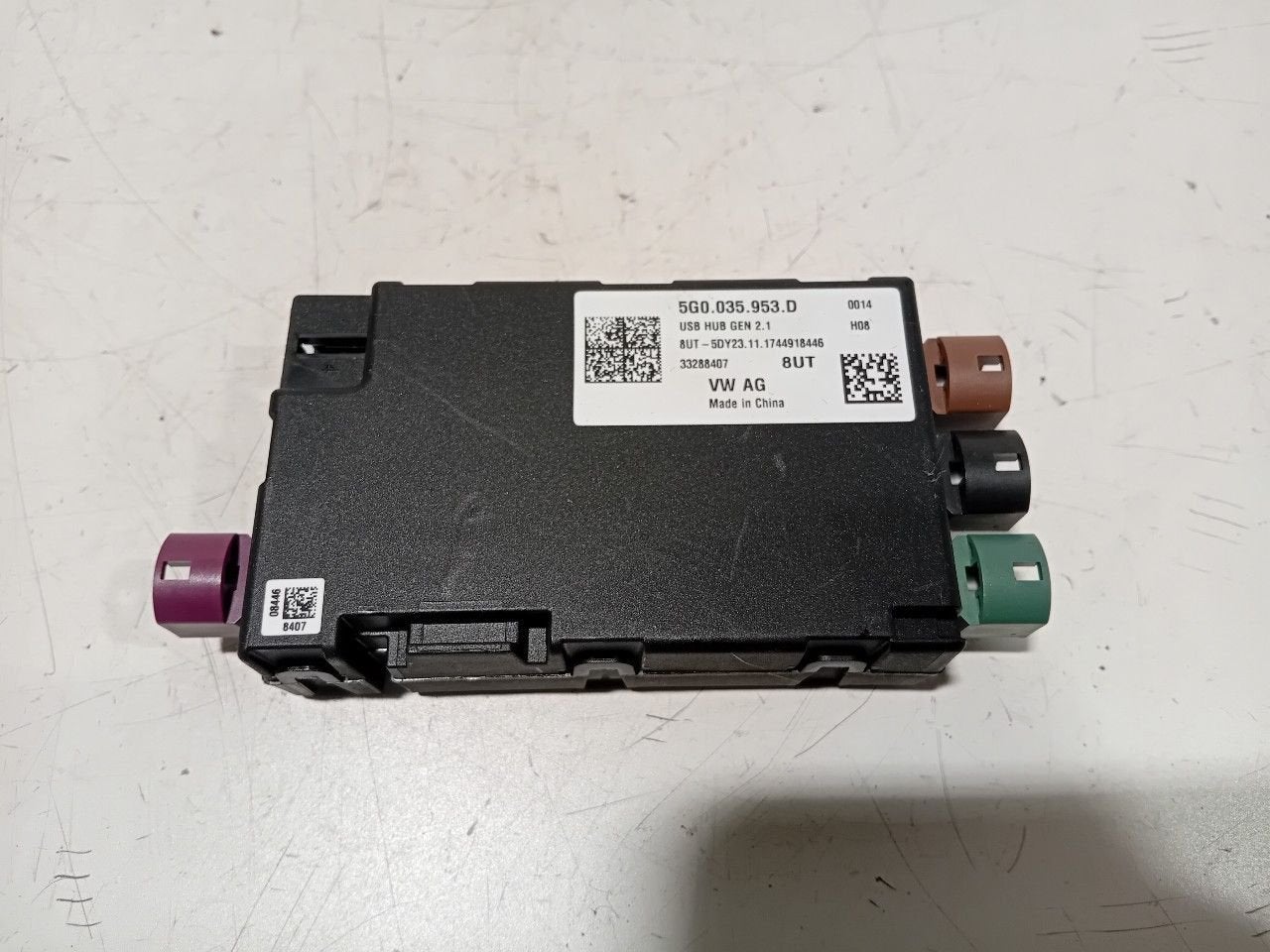Antenne versterker Volkswagen Polo, Ophalen of Verzenden, Van der Ven Autorecycling B.V., Onderdelen@venauto.nl, Ettenseweg 76, 4706 PB Roosendaal, The Netherlands