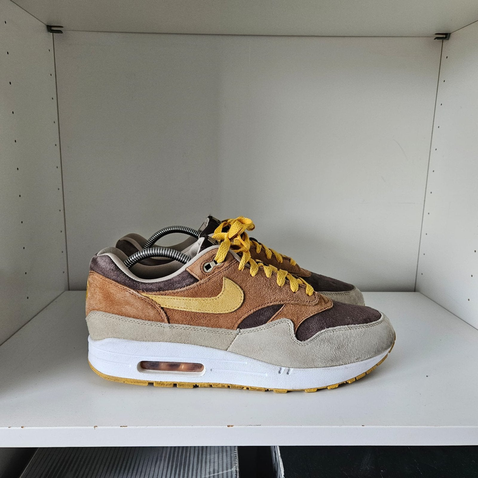 Nike Air Max 1 PRM Duck Pecan Yellow Ochre, Ophalen, Zo goed als nieuw, Overige kleuren