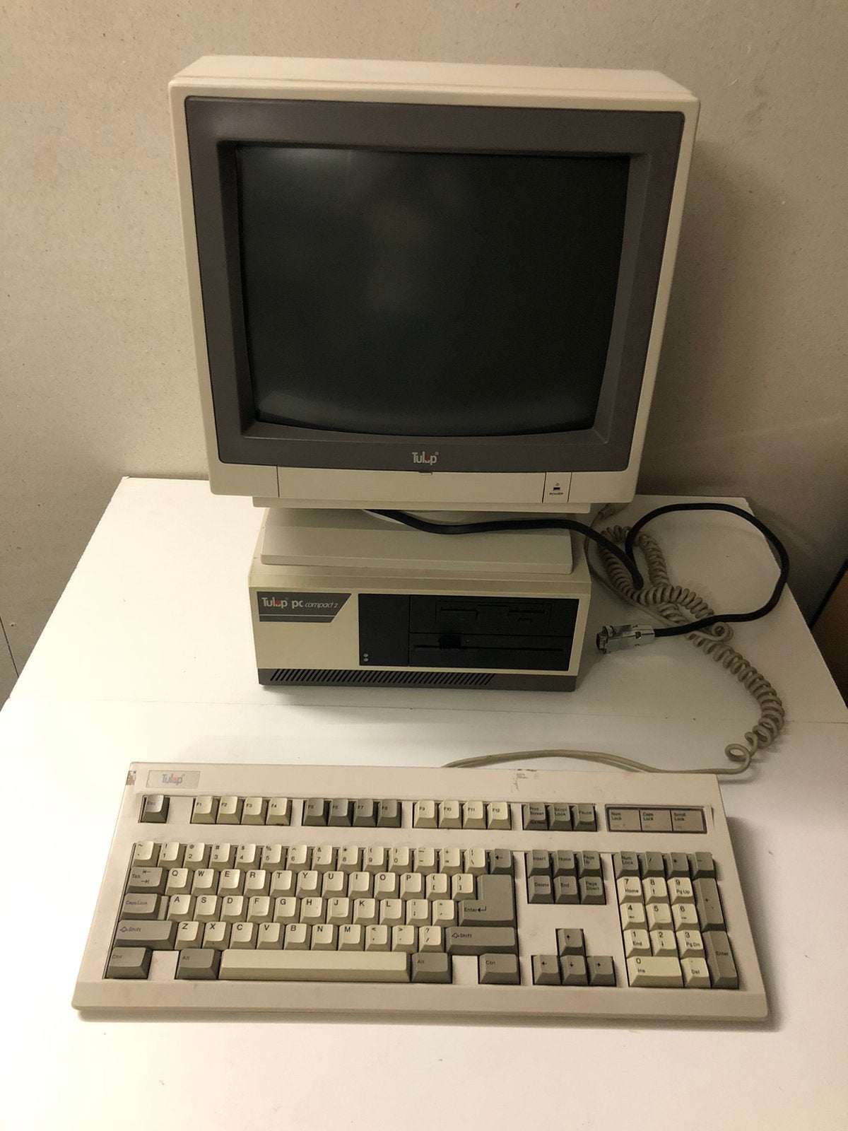 Tulip Compact 2 8088 NEC V20 set met VGA scherm., Ophalen, Tulip