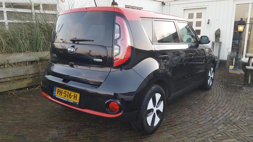 Kia Soul EV ExecutiveLine 27 kWh Prachtige 100 % Kia dealer, Auto's, Kia, Gebruikt, 1465 kg, Zwart, Origineel Nederlands