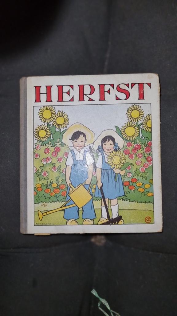'Herfst' - Rie Cramer illustraties, Ophalen of Verzenden, Gelezen, Rie Cramer