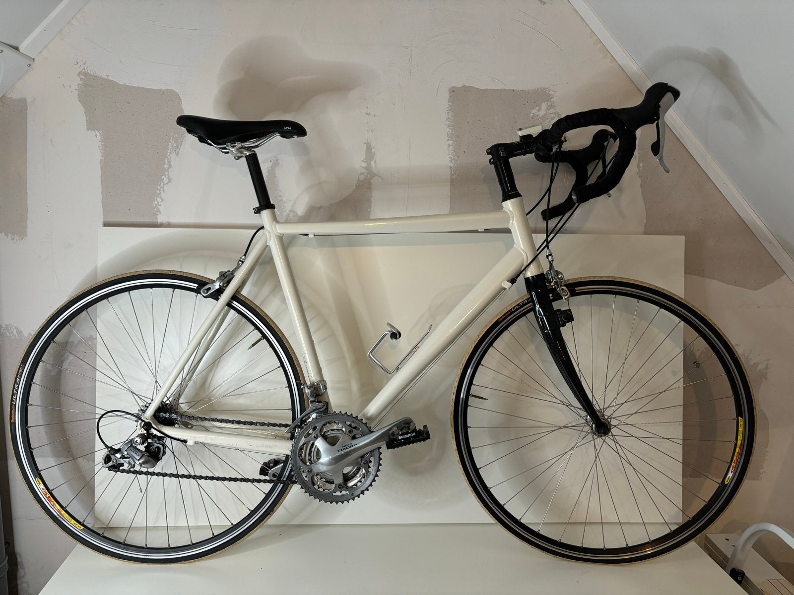 Racefiets, parelmoer, Tiagra, carbon, dameszadel, 28 inch, Gebruikt, Velgrem, 56 cm of meer
