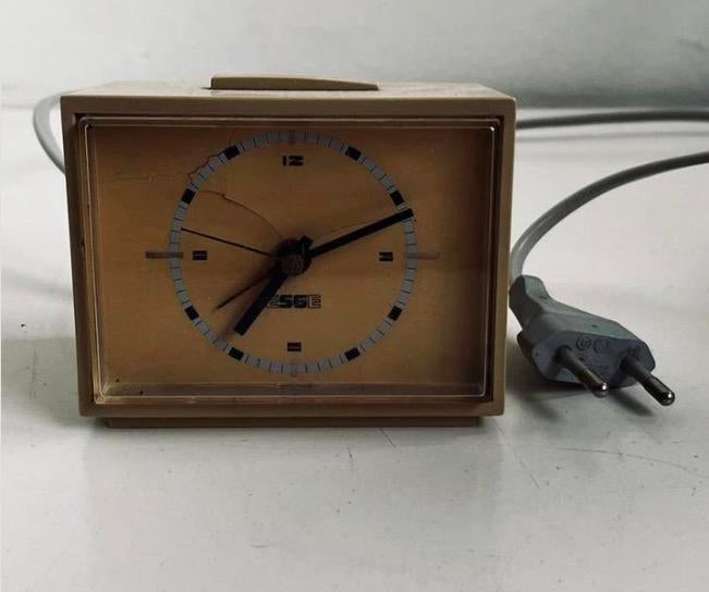 Echte retro ESGE wekker klokje werkt,  Verlichte wijzerplaat, Ophalen of Verzenden, Huis en Inrichting