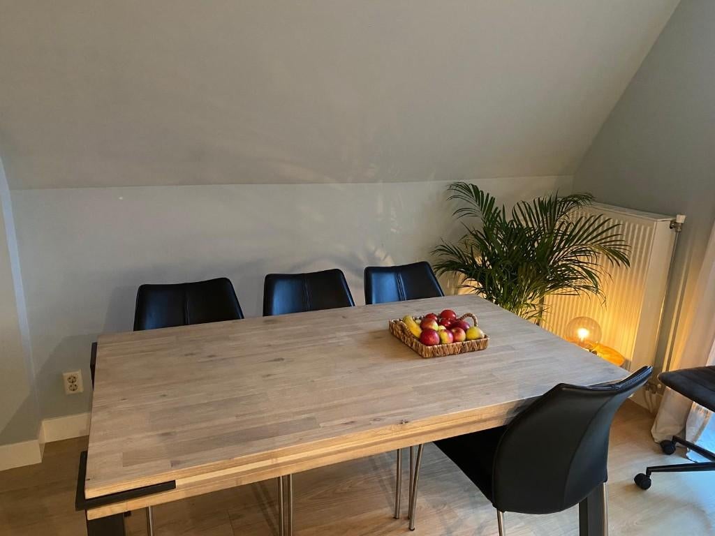 Eettafel - Kave Home Thinh (acaciahout), Ophalen, 50 tot 100 cm, Zo goed als nieuw, Vijf personen of meer