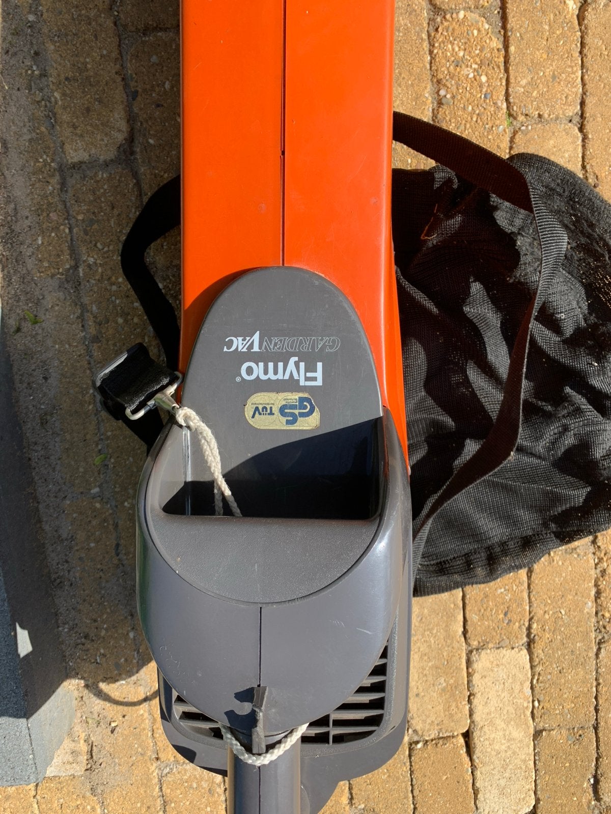 Flymo Garden Vac - Bladblazer en Bladzuiger, Ophalen, Gebruikt, Handgedragen, Met opvangzak