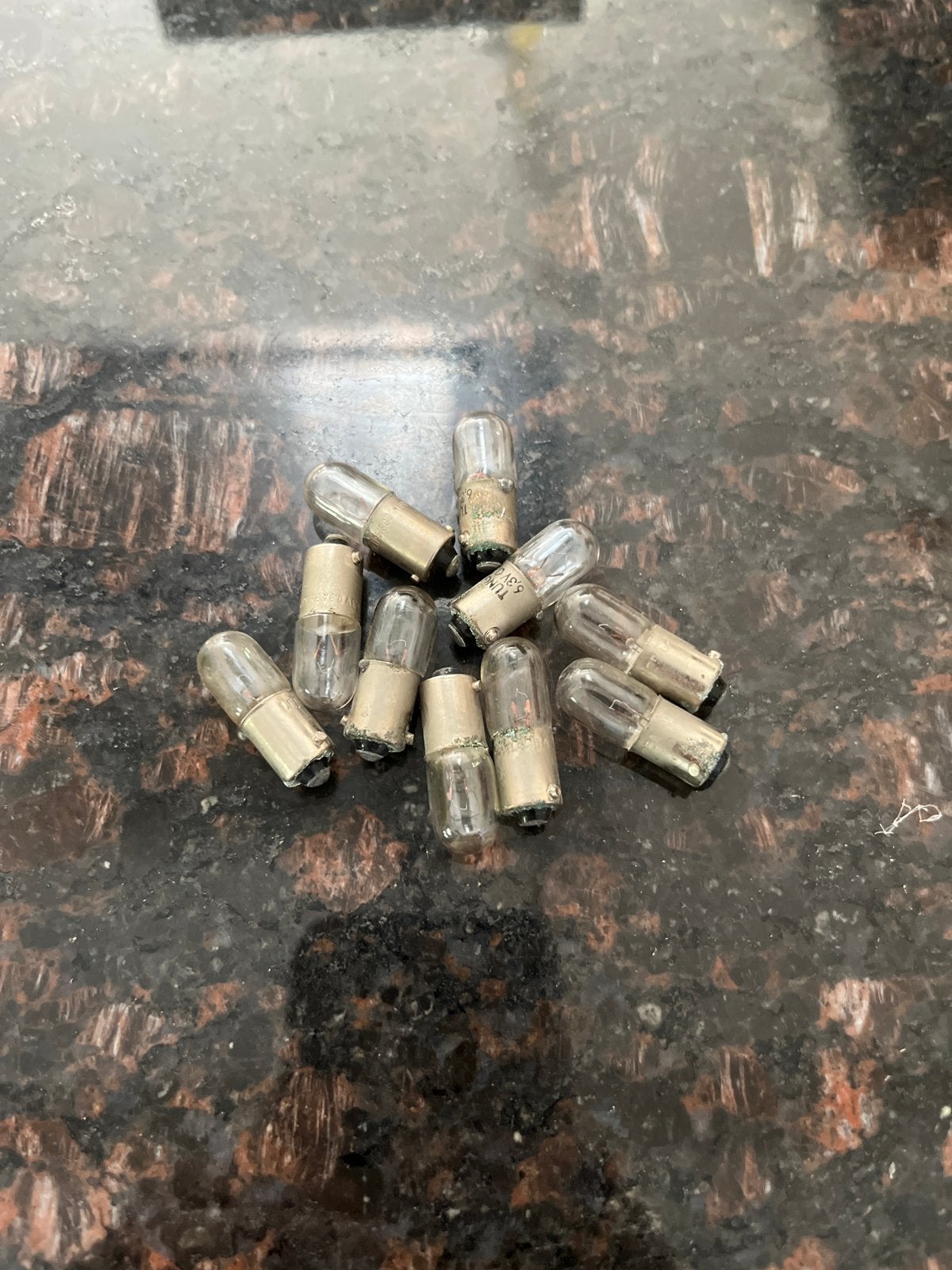 Gebruikte 6,3 volt GE44 BA9s gokkast lampjes - getest, Euro, Ophalen of Verzenden, Gebruikt