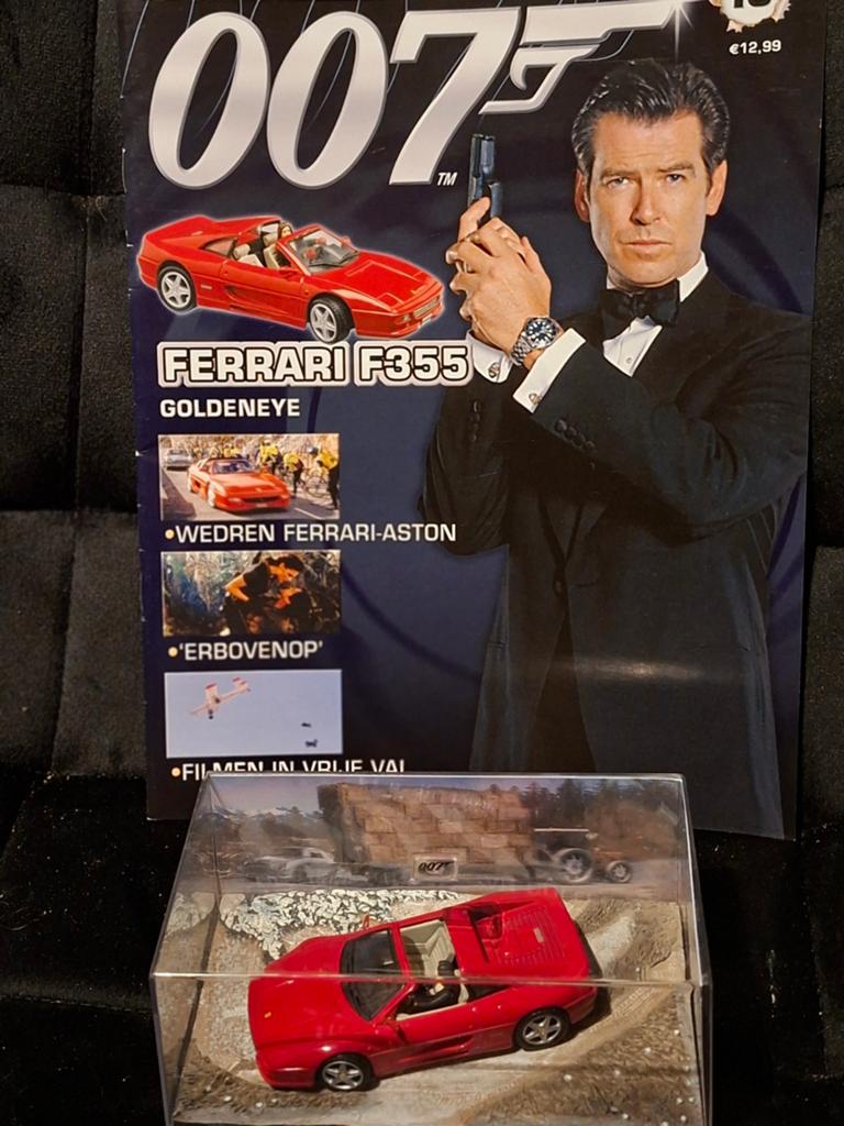 James Bond miniatuur auto FERRARI F355 GTS, Ophalen of Verzenden, Zo goed als nieuw, Auto's