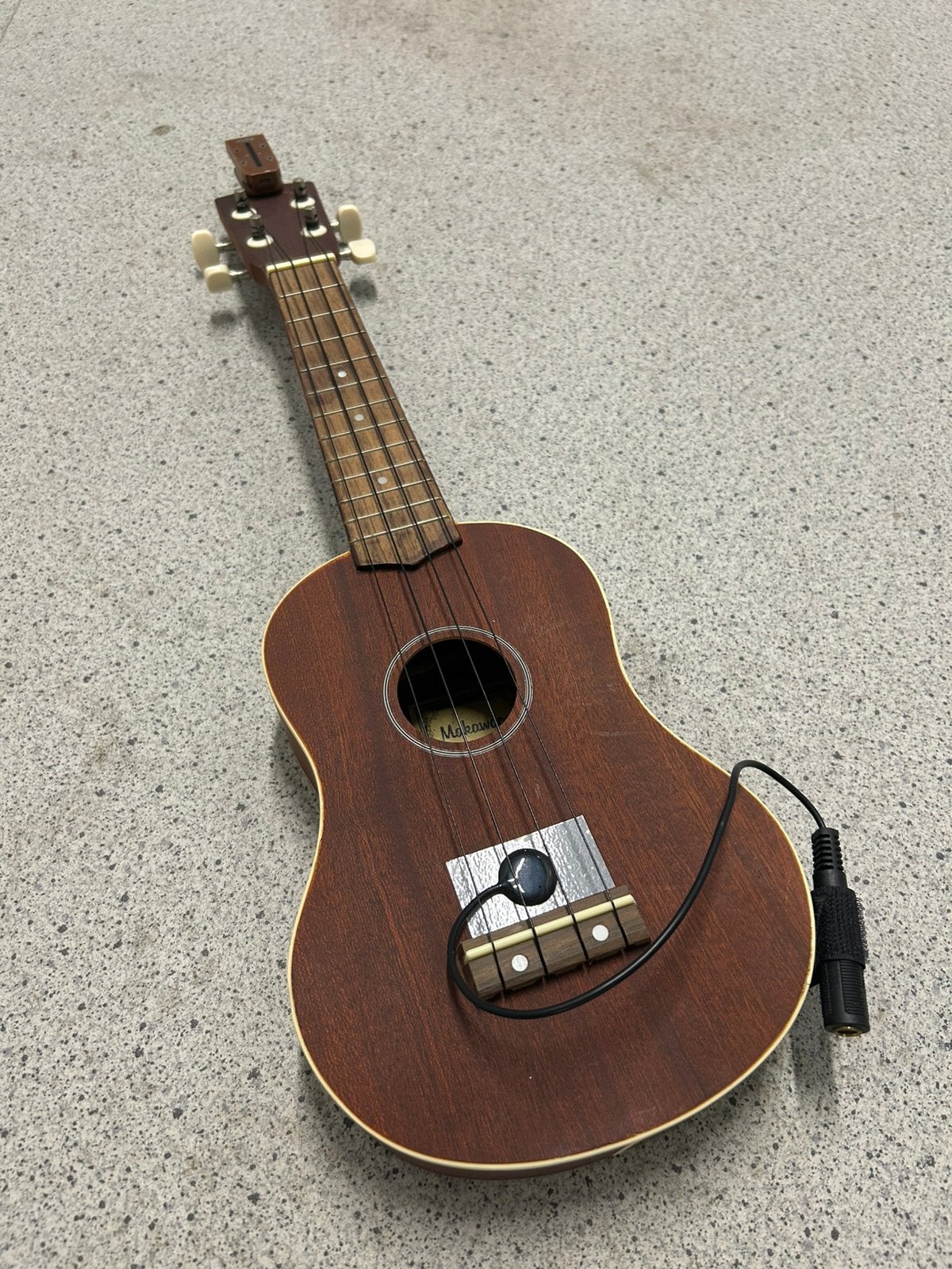 Mahalo Ukelele met piezo en Korg tuner - Nieuwstaat, Ophalen, Zo goed als nieuw, Ukelele