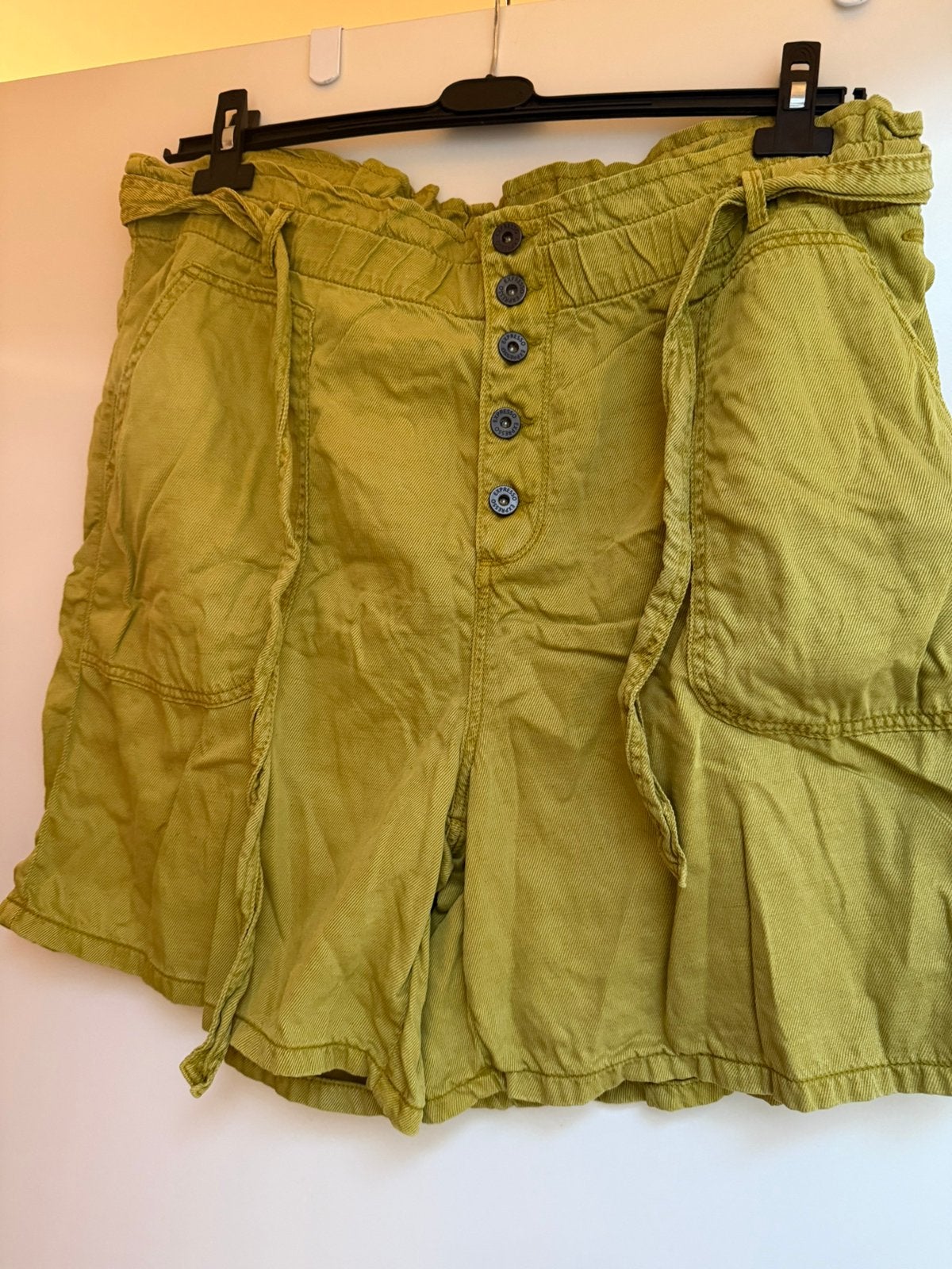 Expresso korte broek broekje maat 44 zomers groen gelig, Kort, Maat 42/44 (L), Ophalen of Verzenden, Zo goed als nieuw