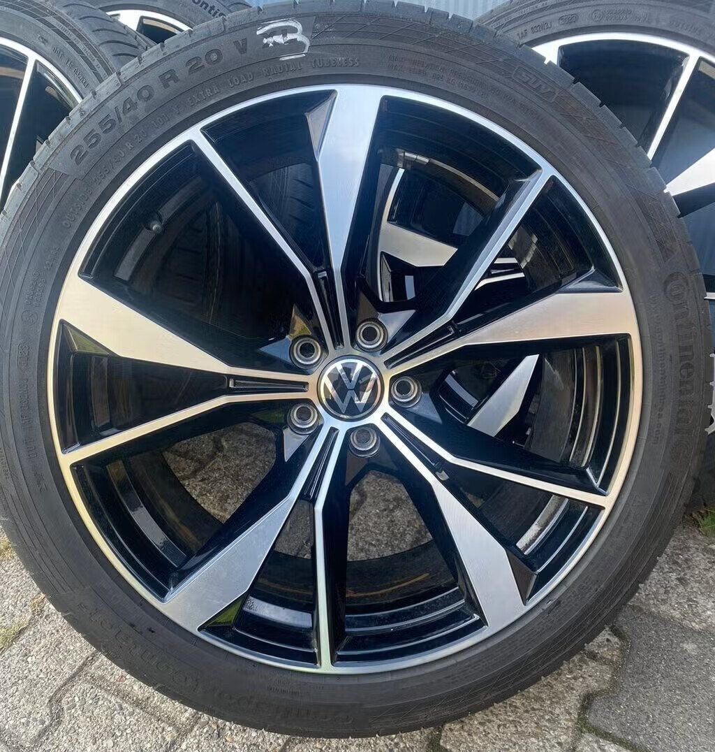 NIEUW 20” Originele VW Tiguan Misano Velgen + Zomerbanden, 255 mm, -, -, Banden en Velgen