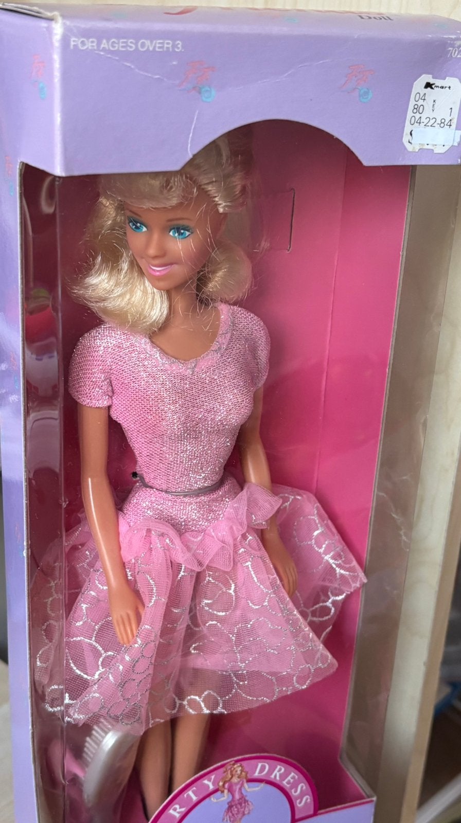 Fashion Friends Barbie NRFB, Ophalen of Verzenden, Zo goed als nieuw, Fashion Doll