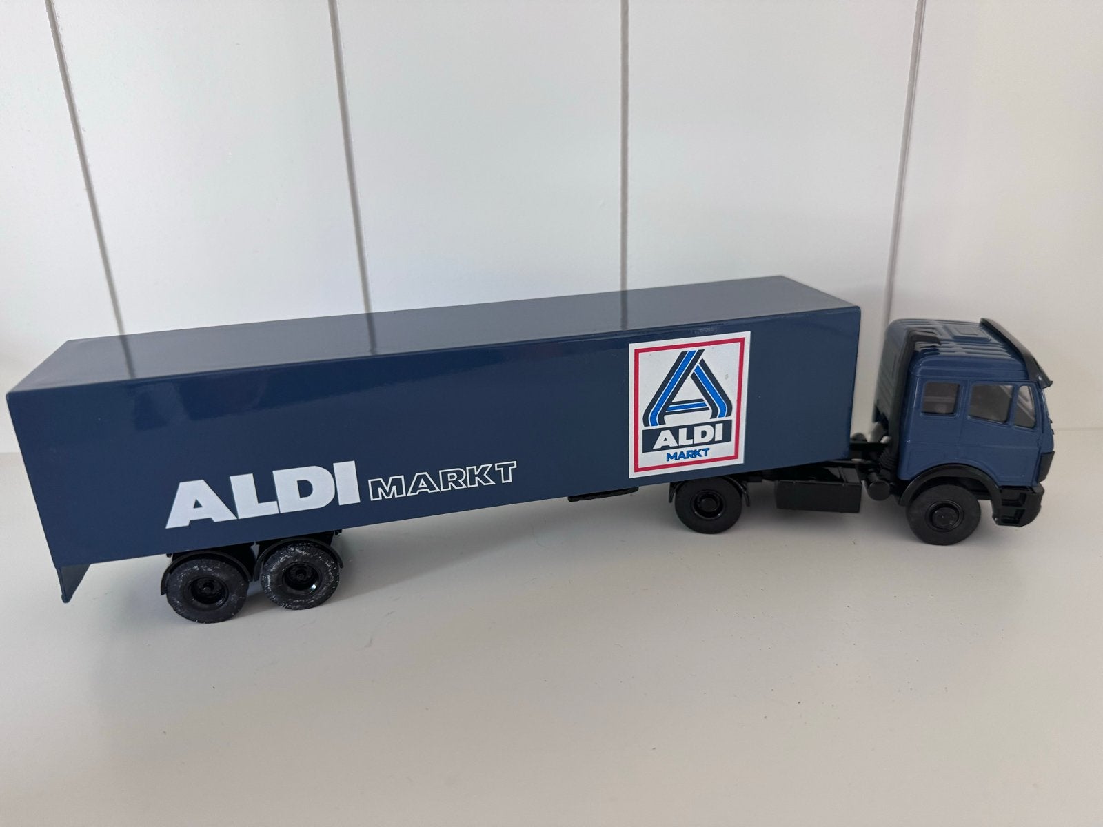 Lion-Toys ALDI Markt vrachtwagen met oplegger, Overige merken, 1:32 tot 1:50, Ophalen of Verzenden, Zo goed als nieuw
