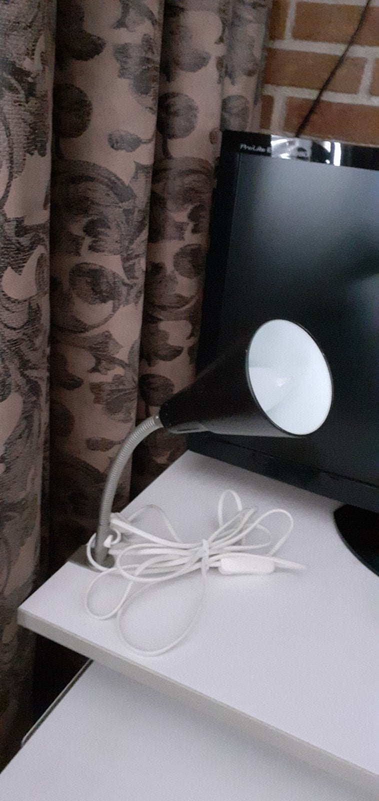 Bureau spot/lamp verstelbaar met klem op vast te maken, Huis en Inrichting, Lampen | Wandlampen, Ophalen, Gebruikt, Metaal, E14 (klein)