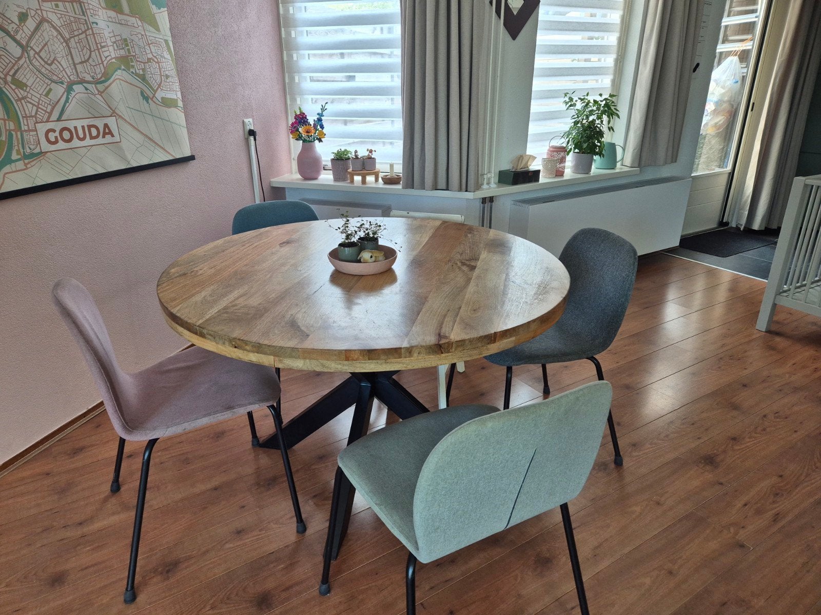 Ronde mangohouten eettafel met stalen spinpoot (120cm), Gebruikt, Rond, Vier personen, Ophalen