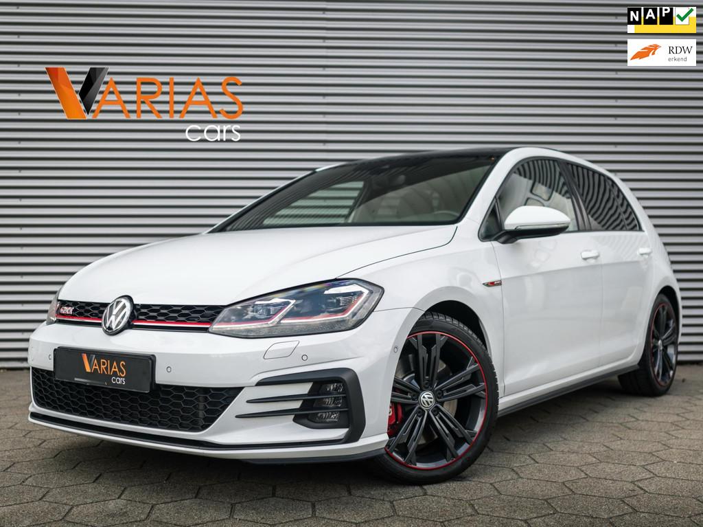 Volkswagen Golf 2.0 TSI GTI Performance Pano Keyless Virtual, Stof, Zwart, 1984 cc, Wit