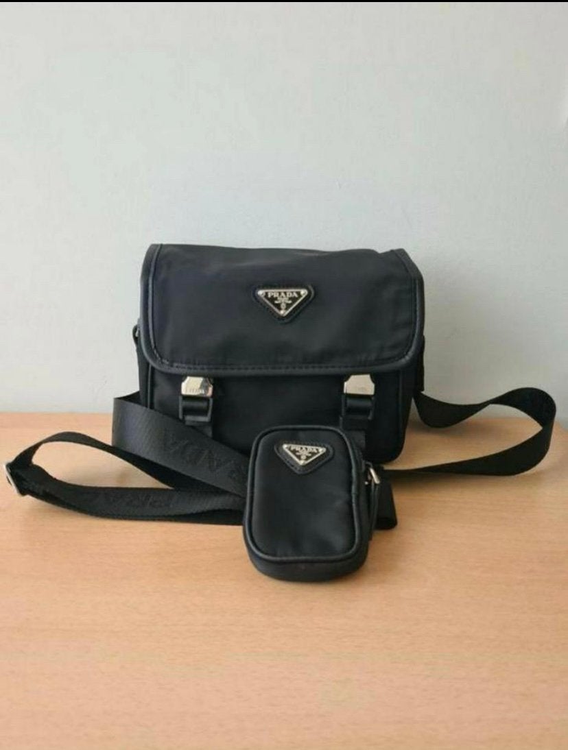 Prada schoudertas, Ophalen of Verzenden, Zo goed als nieuw, Zwart