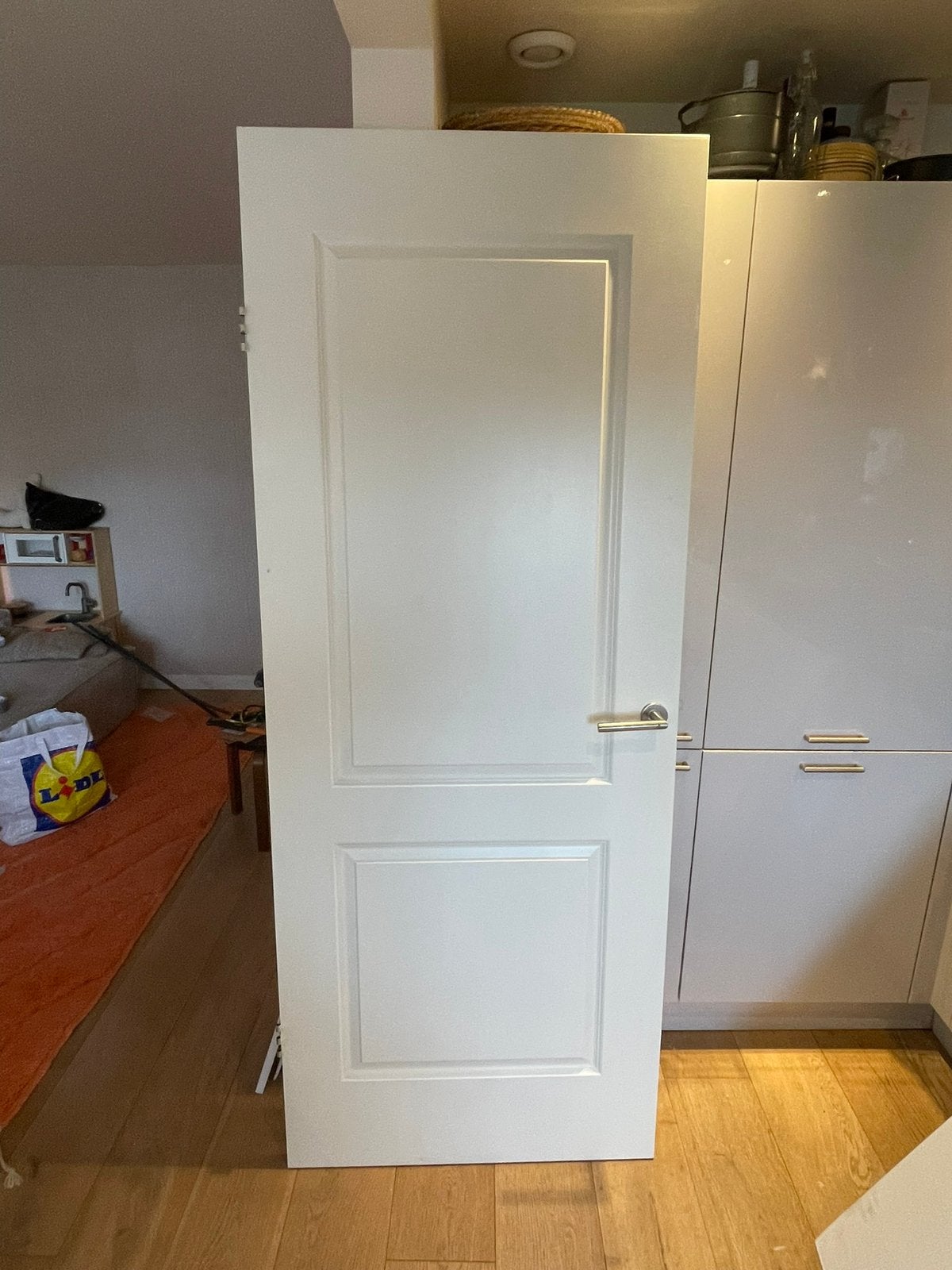 Gratis: klassieke deur (linksdraaiend) - 83x211cm, Doe-het-zelf en Verbouw, Ophalen, Zo goed als nieuw, Binnendeur, 200 tot 215 cm