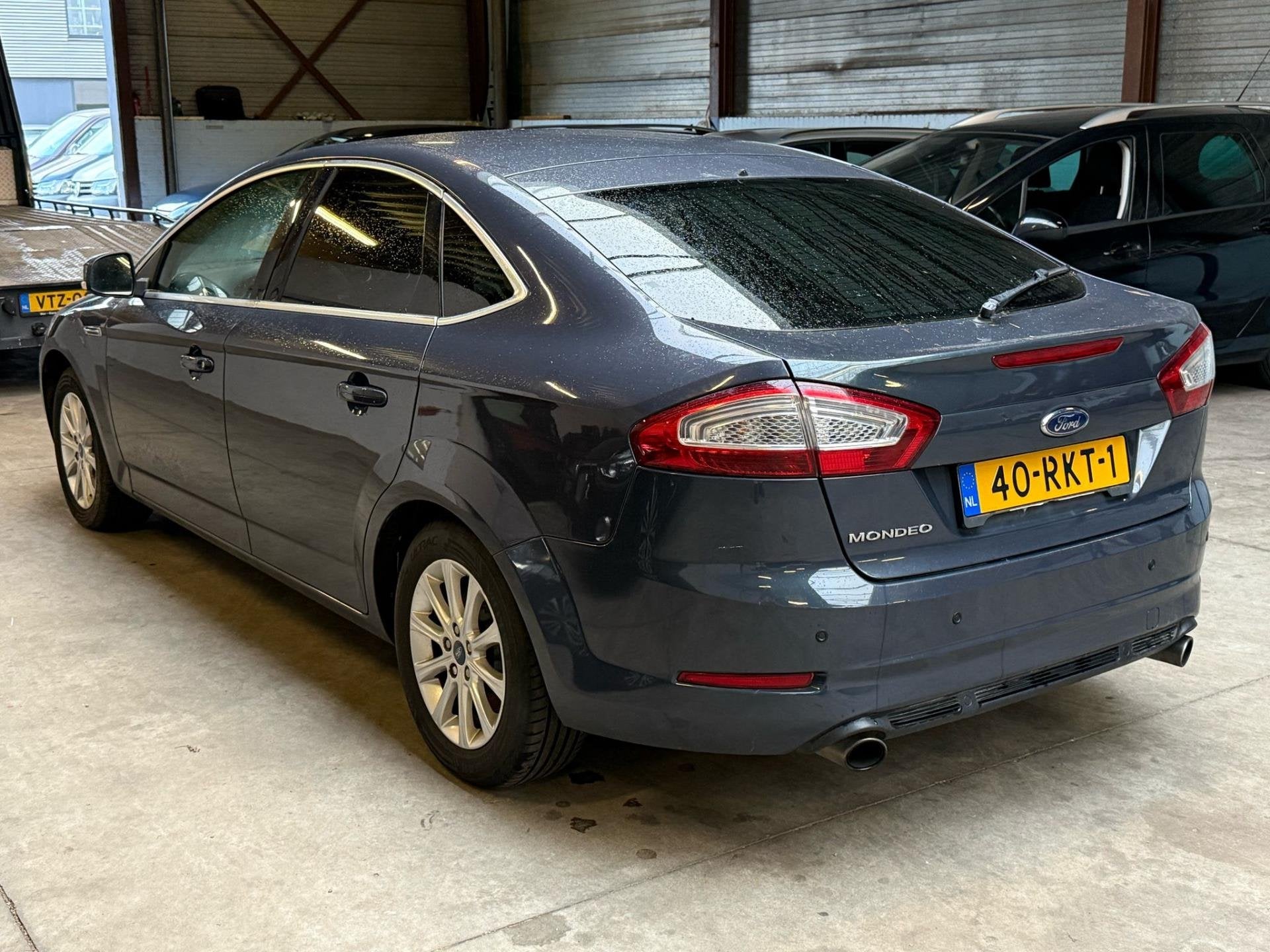 Ford Mondeo 2.0 BENZINE MOTOR DEFECT!’ MOTOR DEFECT !, Auto's, Euro 5, Gebruikt, 4 cilinders, Mondeo