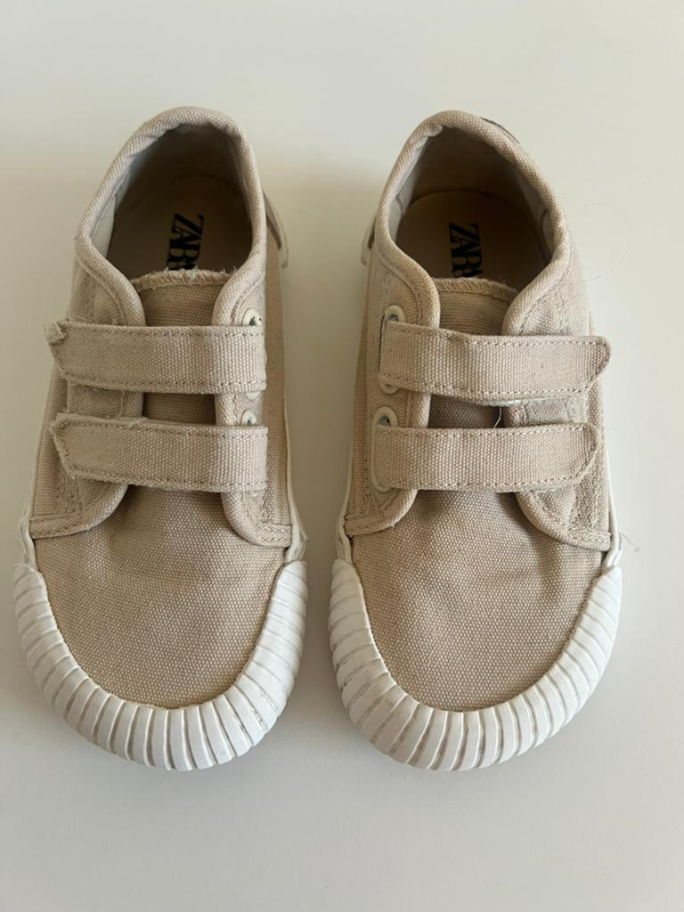 Sneakers van Zara Maat 29, Ophalen of Verzenden, Jongen, Laarzen, Zo goed als nieuw