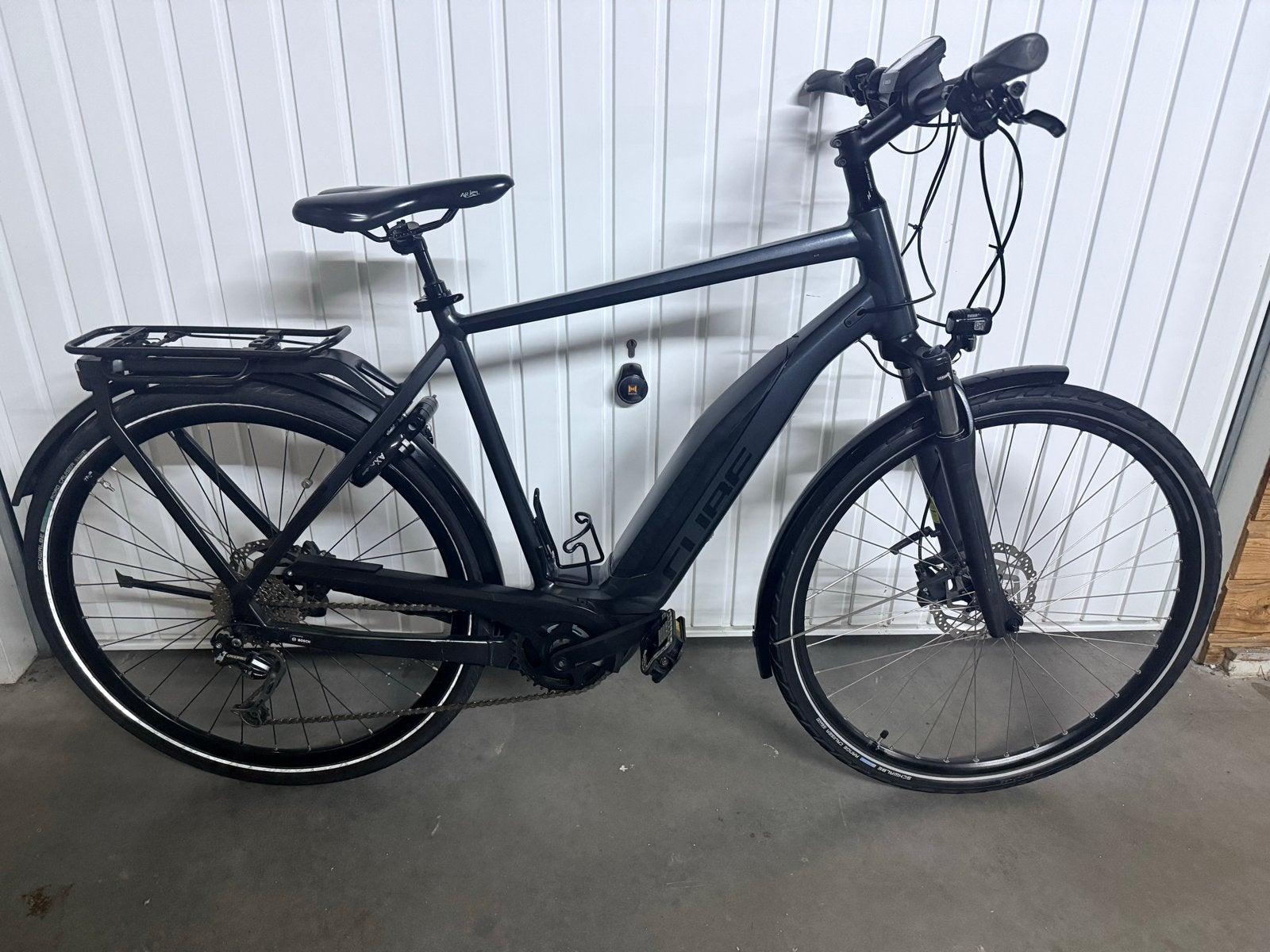 Zeer nette en goed onderhouden CUBE Touring Hybrid uit 2022., Gebruikt, Ophalen of Verzenden, Cube, 50 km per accu of meer