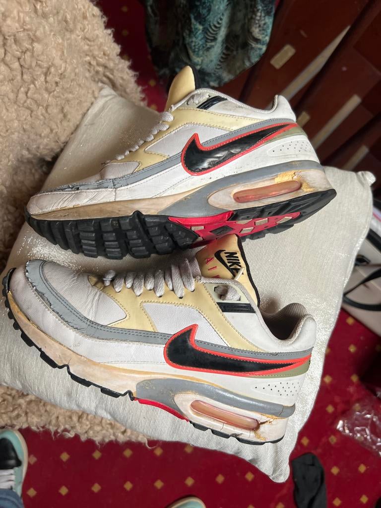 Nike Air Max Classic BW - Maat 39 - Vintage Sneakers, Kleding | Heren, Ophalen, Wit, Sneakers of Gympen, Zo goed als nieuw