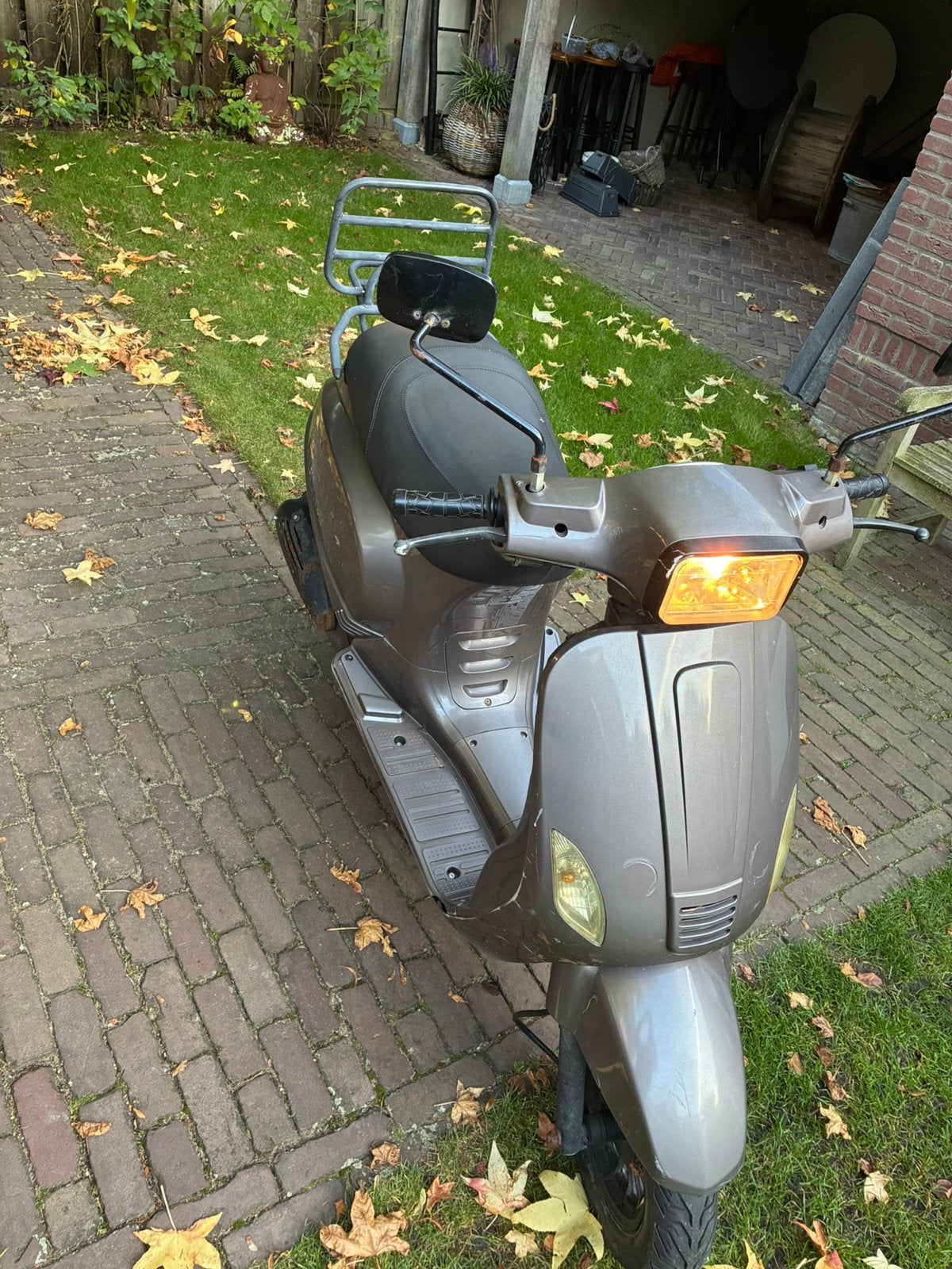 Scooter met goede banden en goede remschijven en beurt, Fietsen en Brommers, Gebruikt, Benzine, Ophalen, Overige merken
