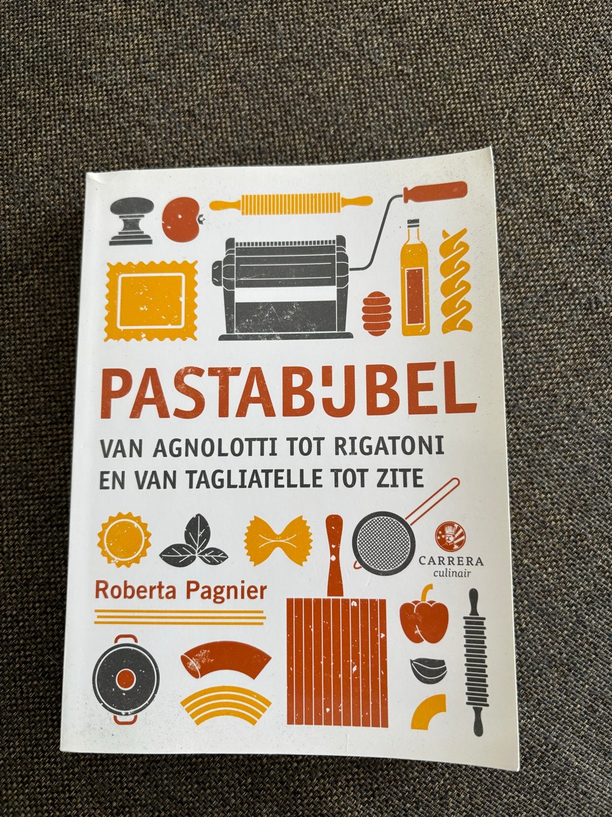 Pastabijbel: Van Agnolotti tot Rigatoni - Roberta Pagnier, Ophalen of Verzenden, Zo goed als nieuw, Italië, Hoofdgerechten