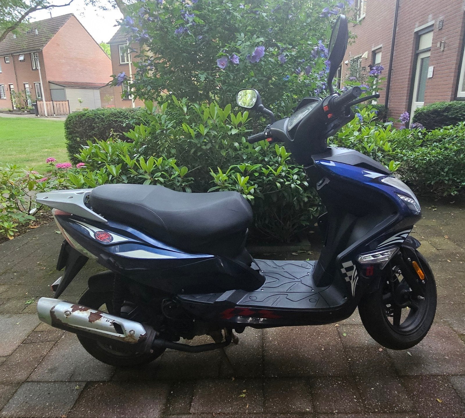 Blauwe AGM Scooter - Goed onderhouden, Gebruikt, Benzine, Ophalen, Overige merken