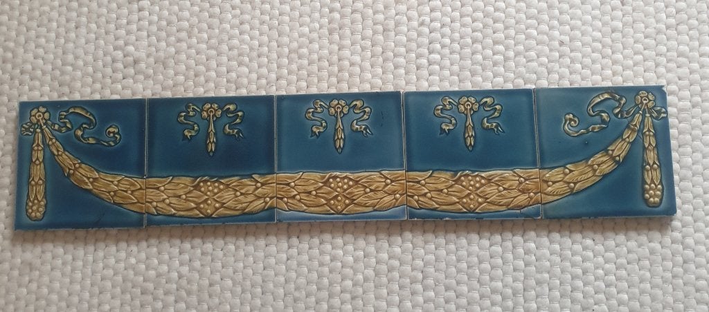 5 oude geel met blauwe tegeltjes, Ophalen