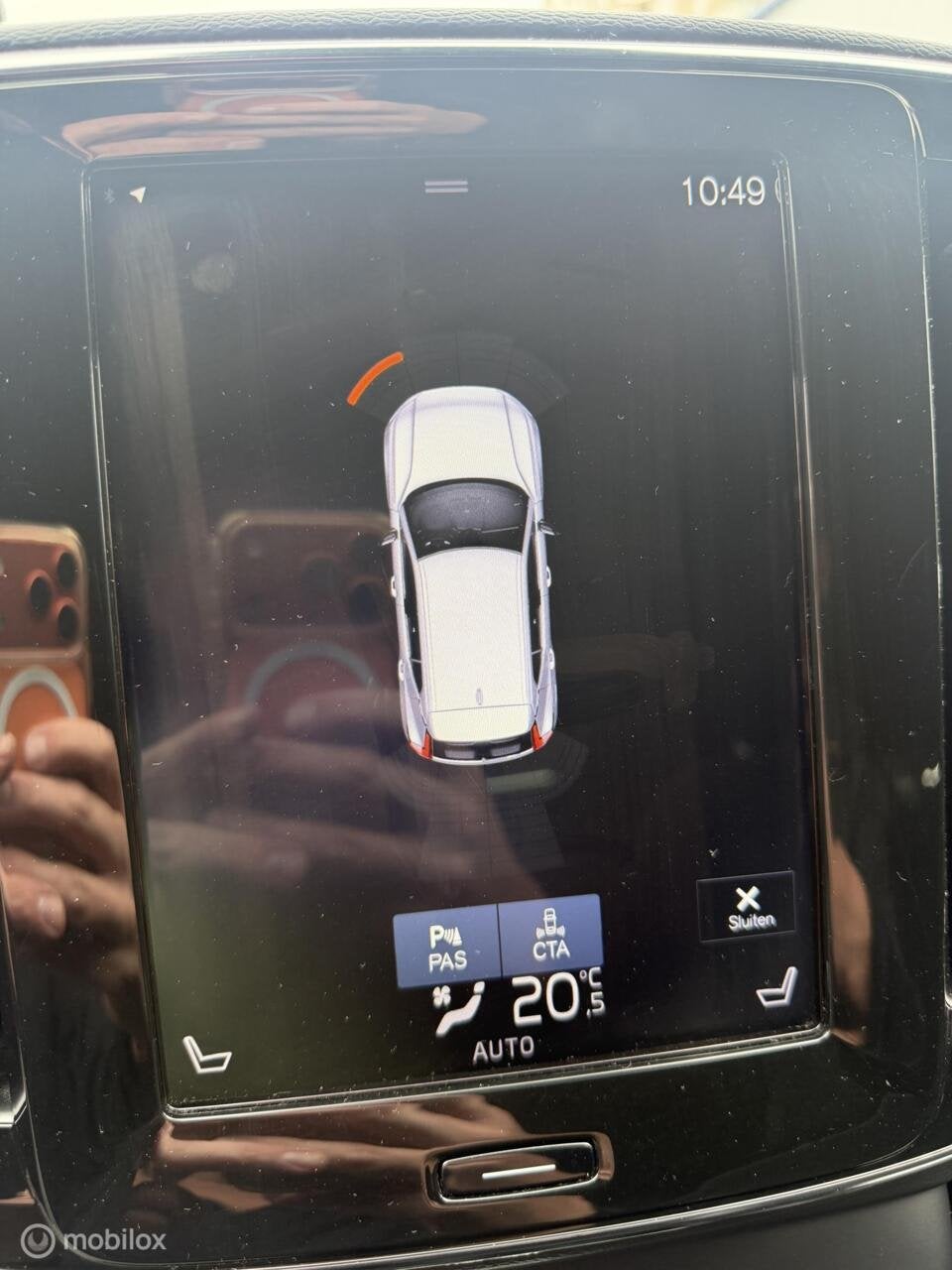 Foto 17 van Volvo XC40 2.0 T4 AWD R-Design AUTOMAAT / CARPLAY