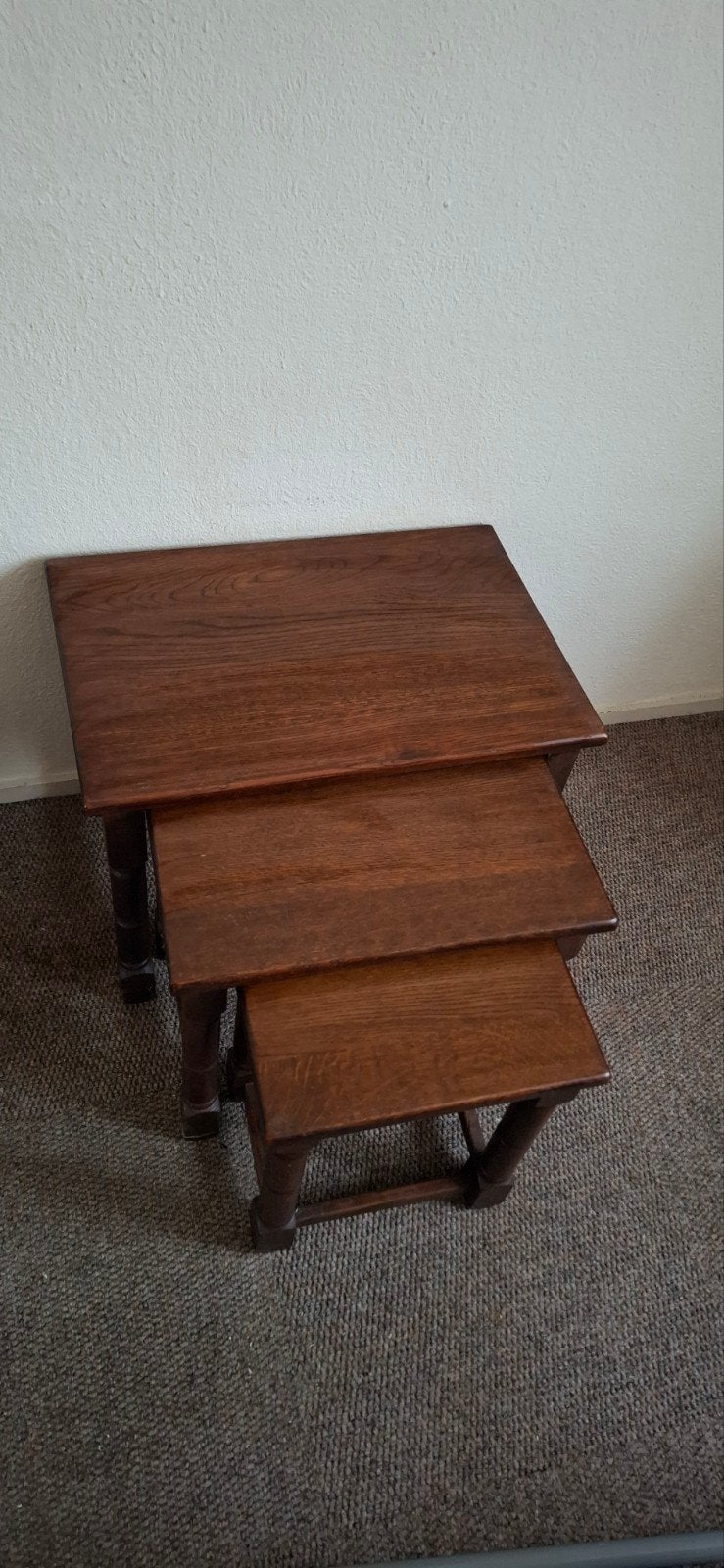 Set van 3 eikenhouten bijzettafels, Antiek en Kunst, Ophalen