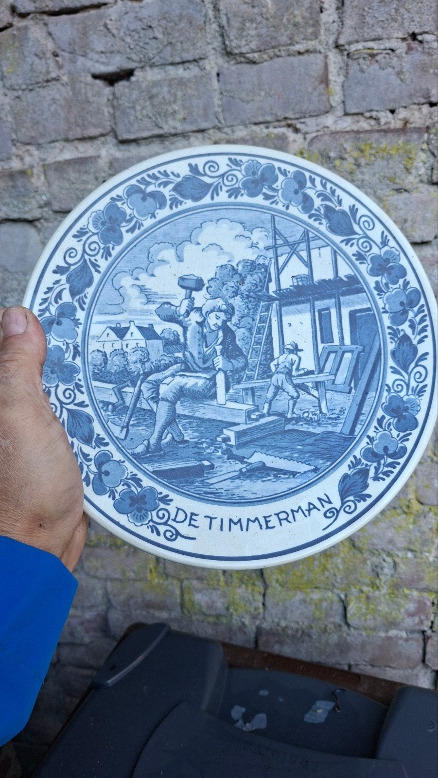 Delfts Blauw bord "De Timmerman" - Koninklijke Goedewaagene, Ophalen