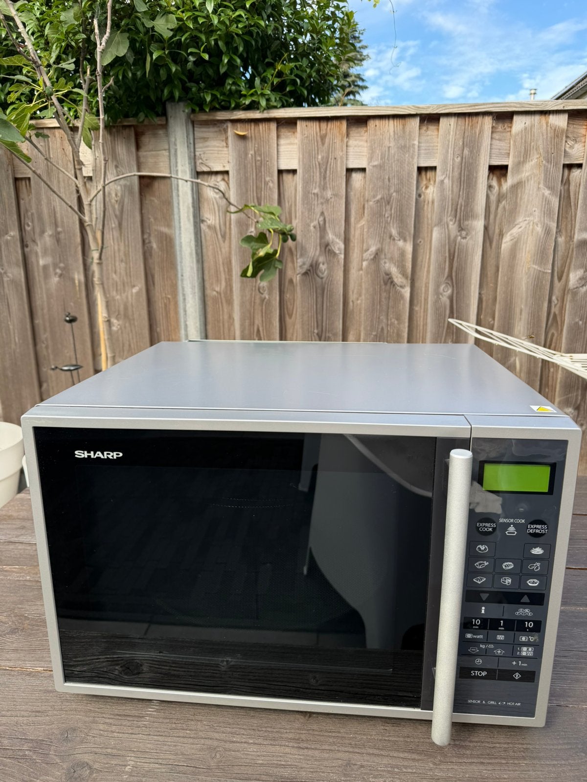 Te koop zgan sharp R-961 Combi magnetron, Witgoed en Apparatuur, Magnetrons, Ophalen, Zo goed als nieuw