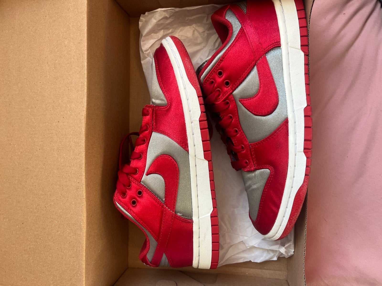Nike Dunk Low Rood/Grijs Unisex - Maat 38, Kleding | Dames, Ophalen of Verzenden, Gedragen, Rood, Sneakers of Gympen