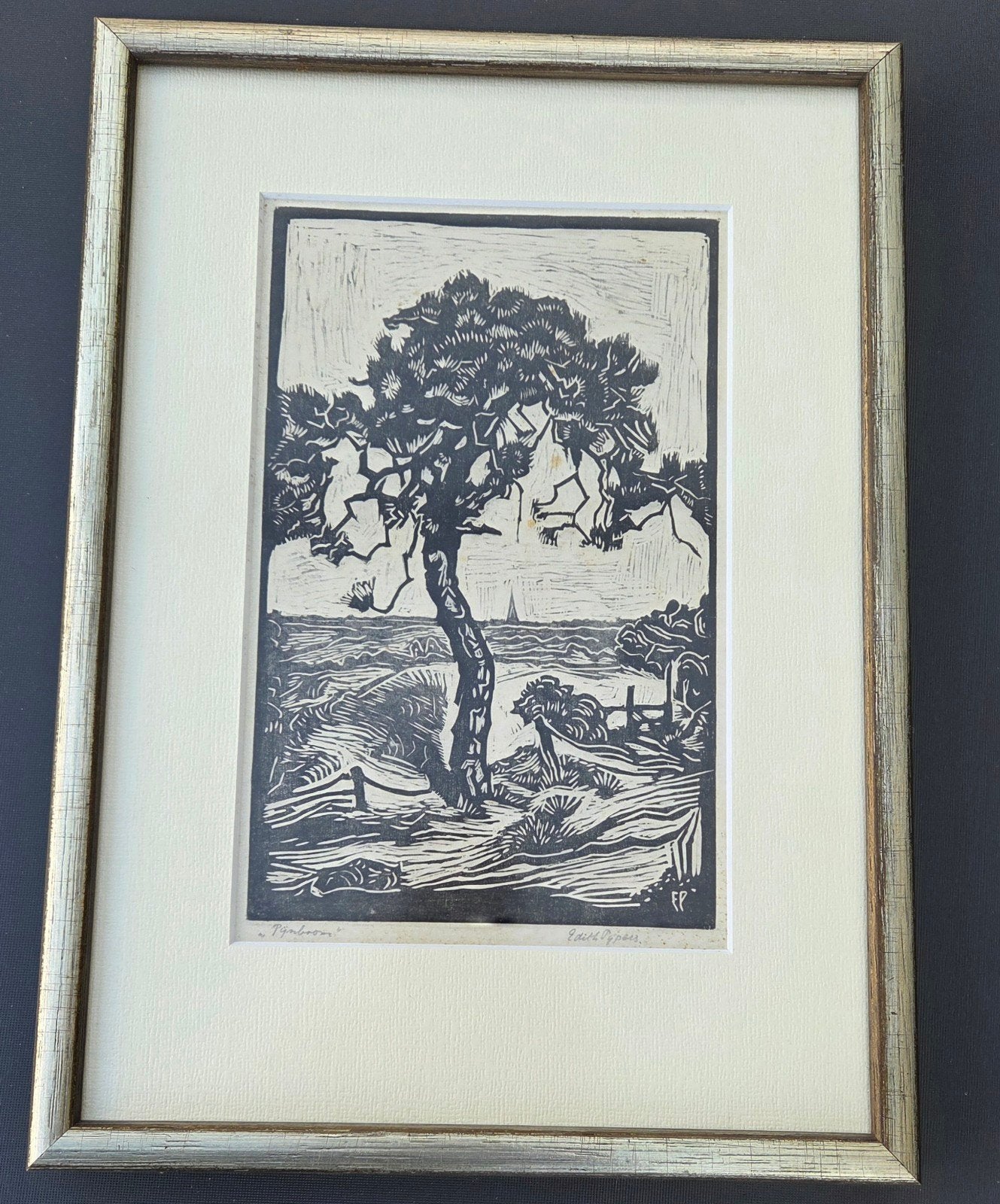 Linoleumsnede Eugène Lücker - Boom in duinlandschap, Gesigneerd, Overige technieken, Ophalen of Verzenden, Landschap