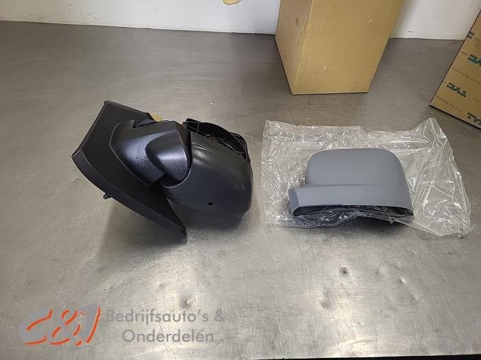 Buitenspiegel links van een Renault Trafic, Gebruikt, -, Renault, -