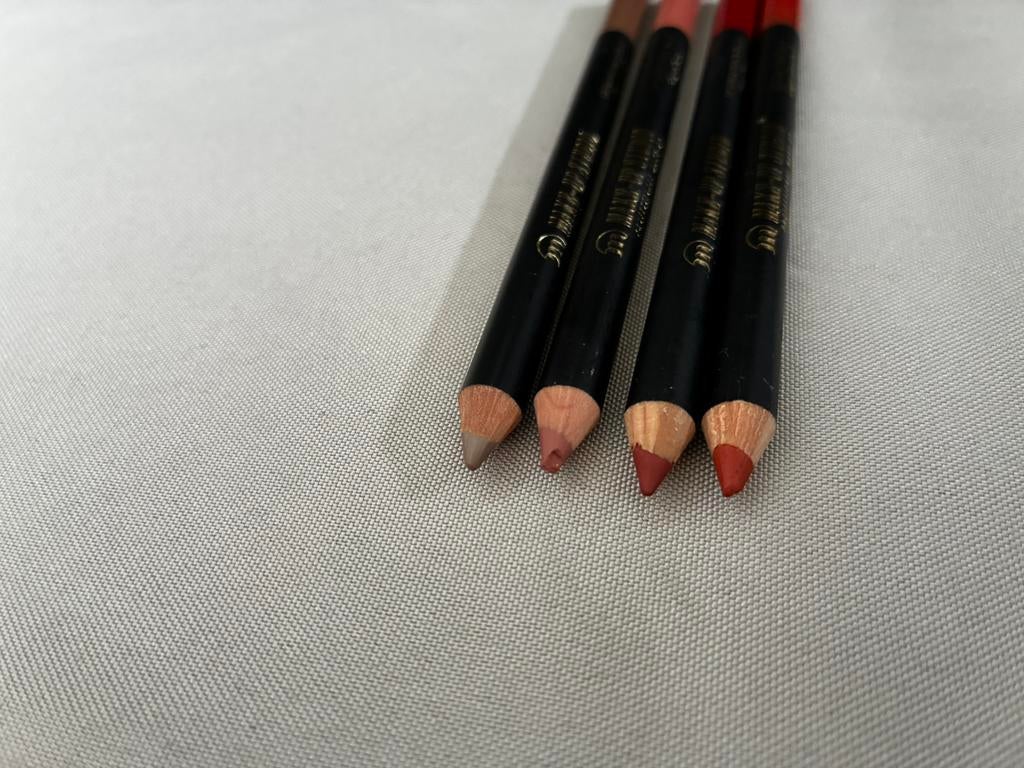 Lip liner en eyebrow pencil make up studio, Ophalen of Verzenden, Zo goed als nieuw, Make-up, Overige kleuren