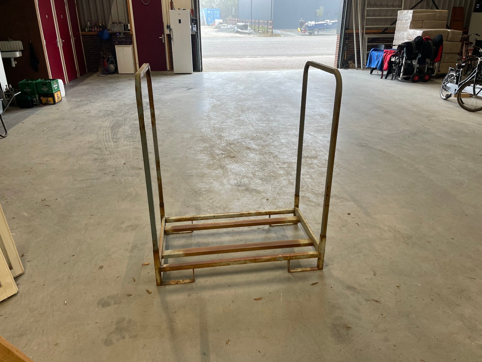 IJzeren pallet/bok, Ophalen, Zo goed als nieuw, H, H