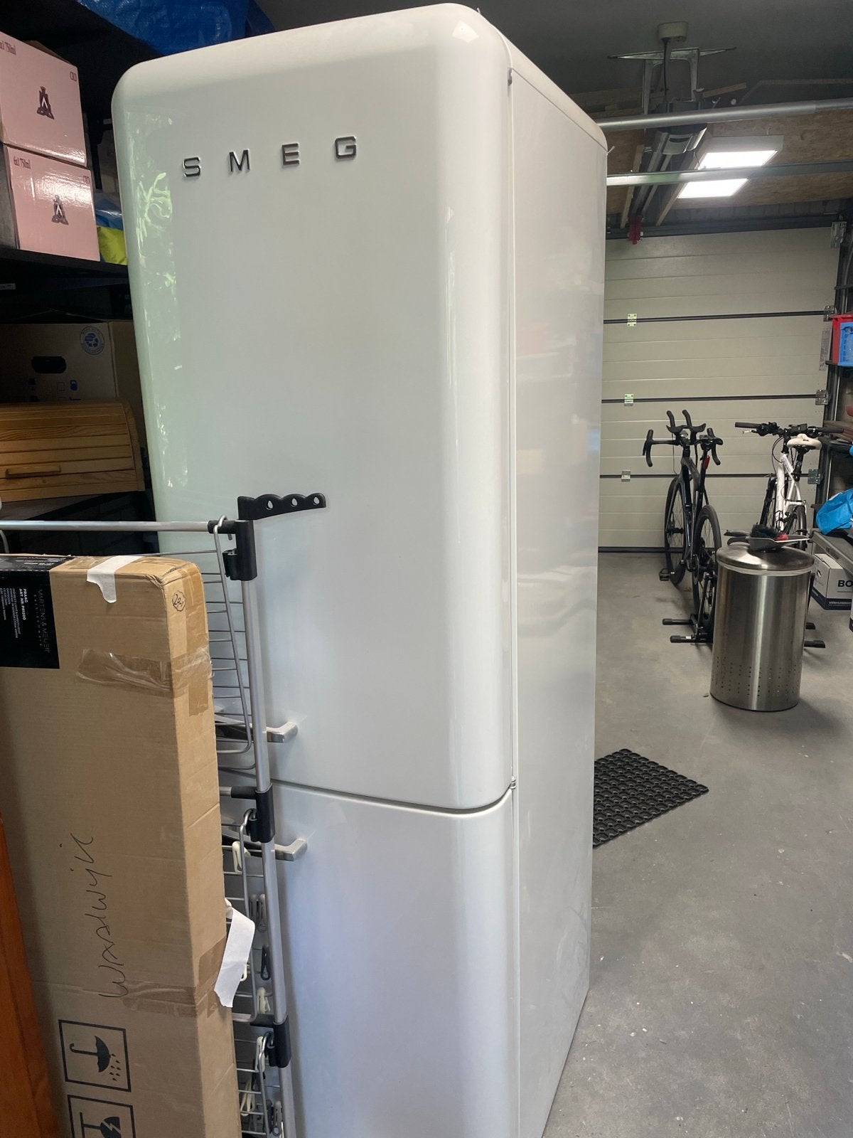 Smeg FAB32RWHS Retro Koel-vriescombinatie Wit, Ophalen, Gebruikt, 200 liter of meer, Met aparte vriezer