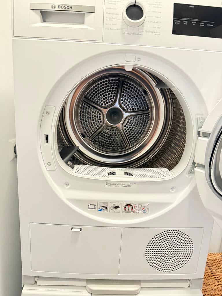 Bosch Serie 4 Warmtepompdroger 8 kg, 8 tot 10 kg, Ophalen of Verzenden, Zo goed als nieuw, Voorlader