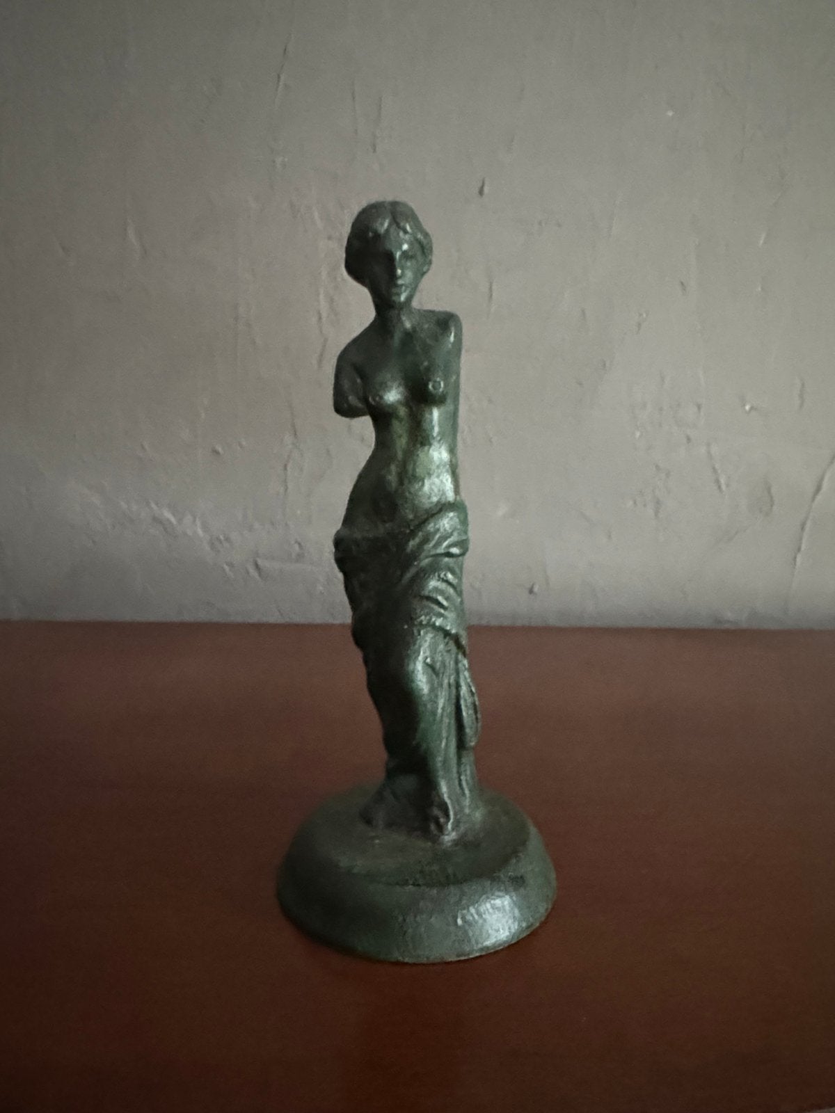 Massief bronzen beeldje “Venus van Milo” 15cm h, Handgemaakt, Minder dan 20 cm, Ophalen of Verzenden, Brons
