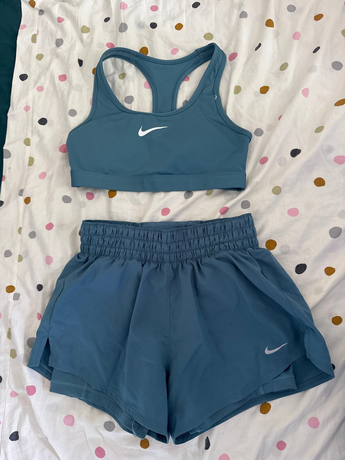Nike Dri-FIT sportset (sportbeha en short) - XS, Maat 34 (XS) of kleiner, Verzenden, Blauw, Fitness of Aerobics