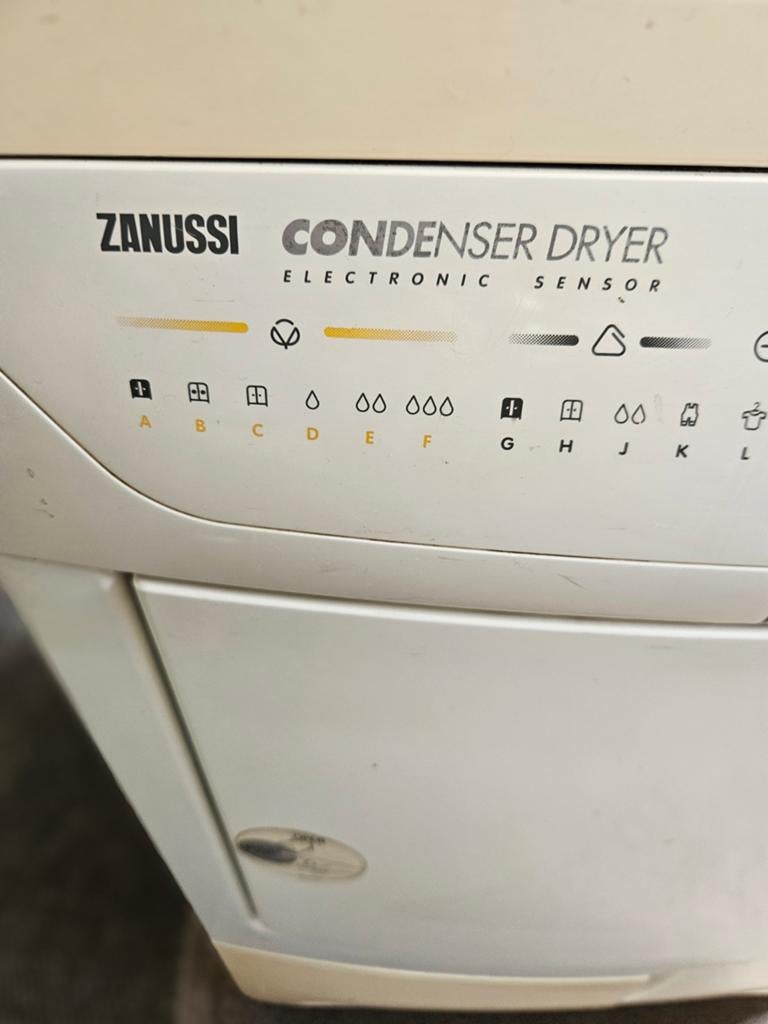 Condensdroger Zanussi, TCE 7114, Witgoed en Apparatuur, 6 tot 8 kg, Ophalen of Verzenden, Condens, 85 tot 90 cm